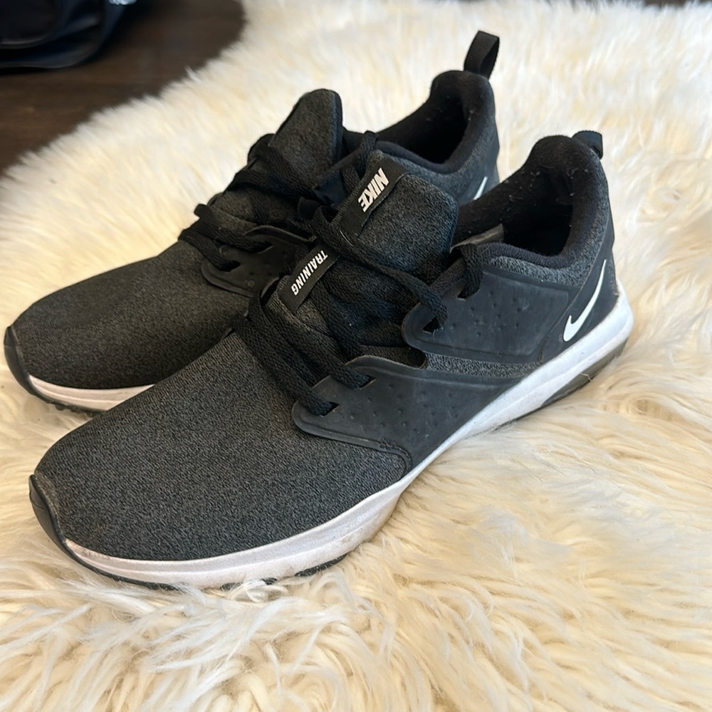 Nike Runners - 8.5
